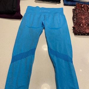 Nvgtn booty contour leggings medium